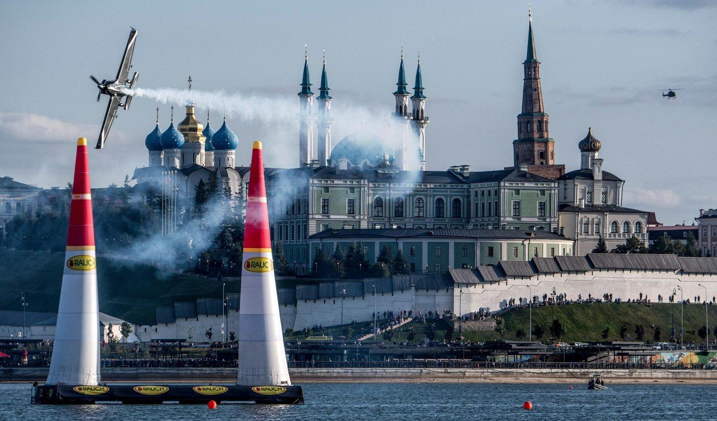 Red Bull Air Race was broadcasted via Yamal-402 satellite 